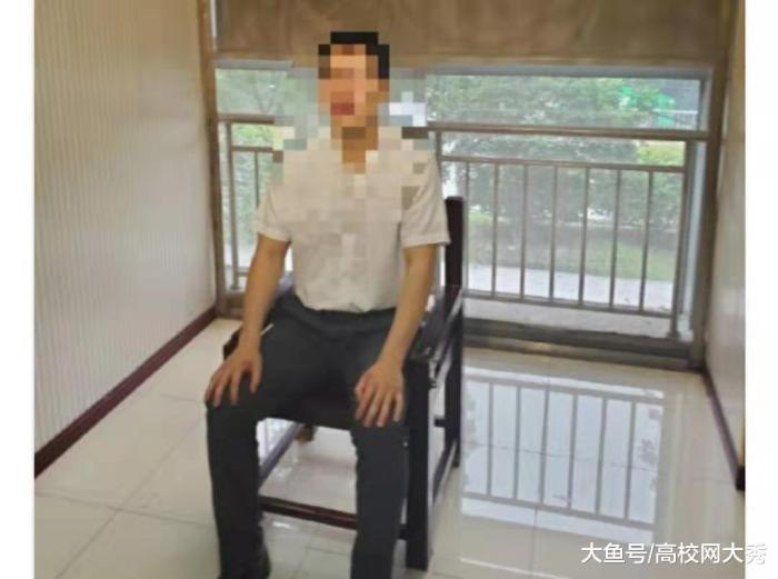 又见博士高铁新闻,前有留韩博士霸座,现在留美