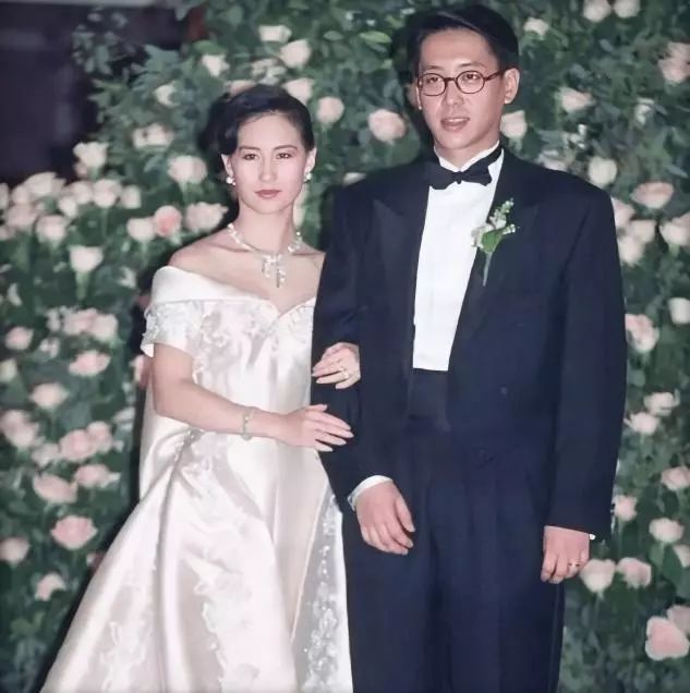 李嘉欣婚纱_刘德华李嘉欣婚纱(3)