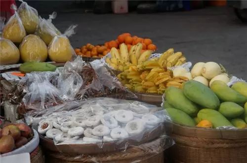 旅游风景区吃美食 21883326ed104316b8cf22efd2f237a3.jpeg