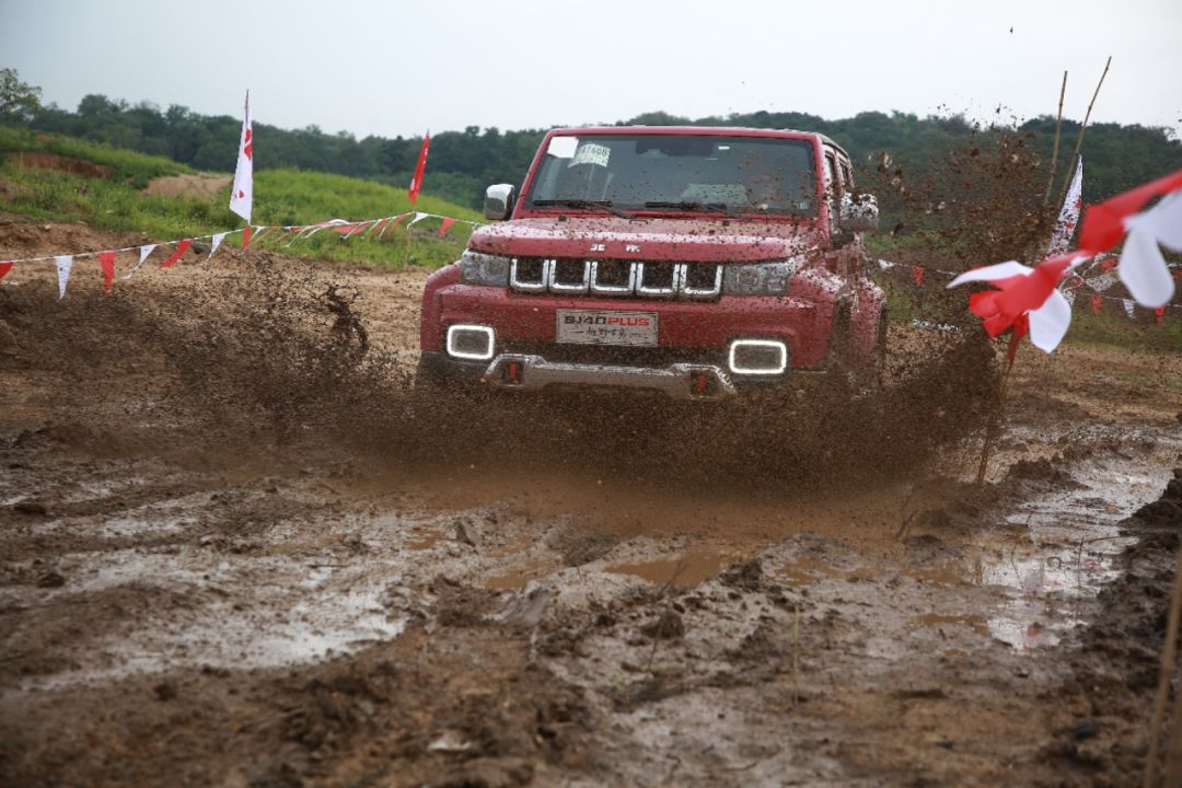 bj40 plus国六车型上市 北京越野全系闪耀长春车展