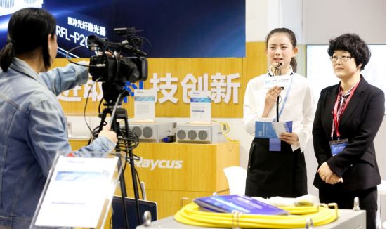 人口展动_我爱你动图骂人口型(3)