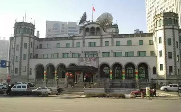 的"四绝" 这个年轻人正是张学良 地址: 沈阳市大东区小什字街1号 辽宁