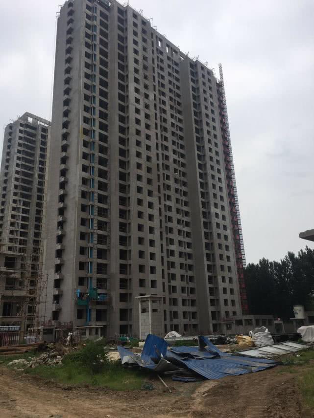 作废文件敷衍消费者?香河佳龙美墅杉延迟交楼! fg电子