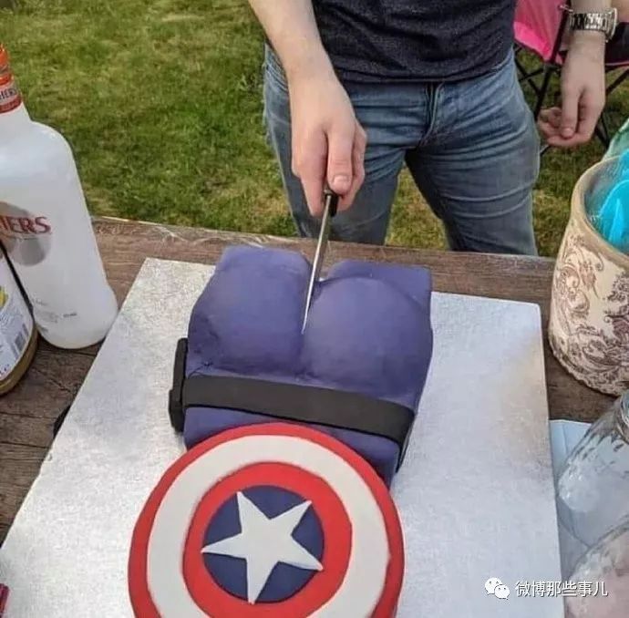 我要被这张图笑死,国外有个沙雕网友制作了一个