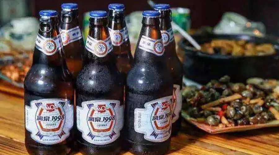 原创40天超长暑伏,南方饭桌上少不了冰镇啤酒,你们家乡都喝什么?