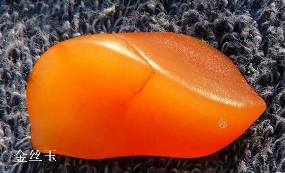 金丝玉和和田玉的区别：探寻神秘的玉世界