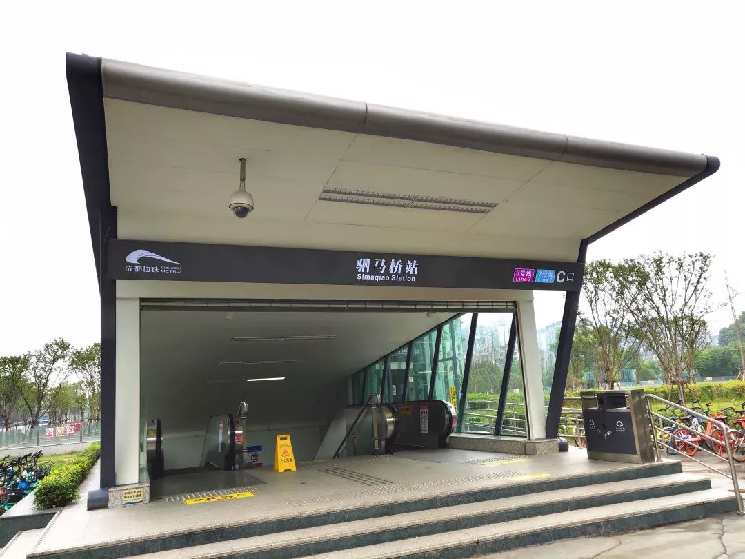 在绵阳,30元打开这扇门,竟能直接"传送"到成都.