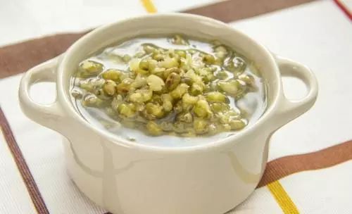 绿豆加什么煮水好 b76c657b0b80423dbada87f19713d4cc.jpeg