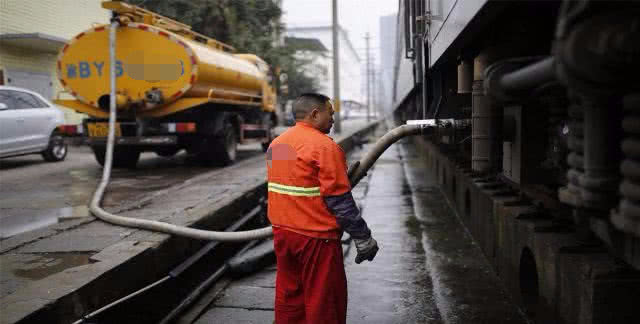 说到gdp就恶心_恶心人的图片(2)