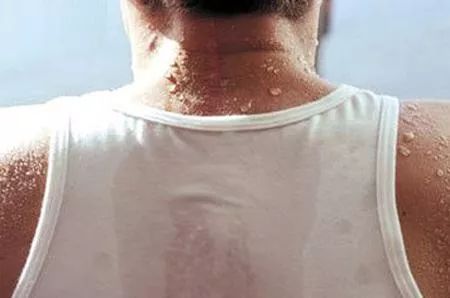 洗澡后血压低怎么办 e820264fb92443169caaff14b40c2bed.jpeg