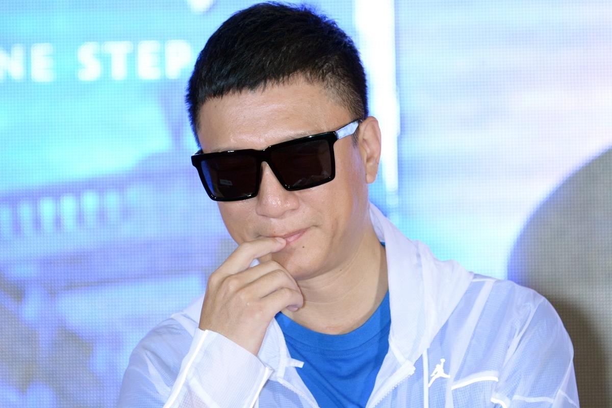 公众场合抽烟硬汉孙红雷还硬的起来吗