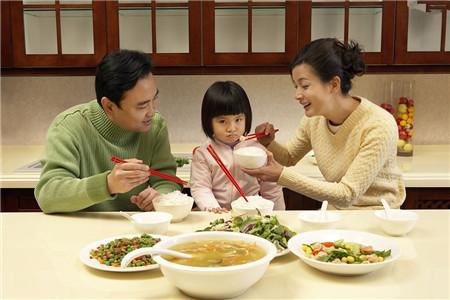                     孩子不爱吃饭，就要挑疳积吗？医生：不一定，有可能是缺锌了