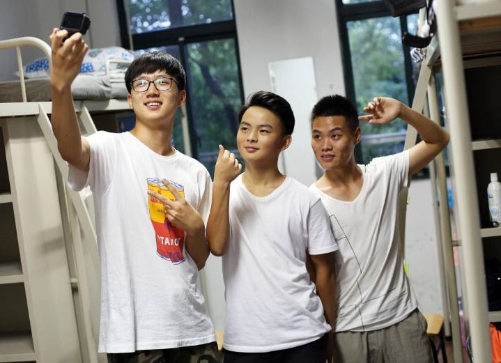 大学里为何禁止学生在外住宿?大学生们告诉你,学校有多明智 网上真钱捕鱼游戏
