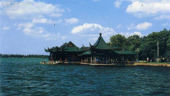 苏轼有没有写关于黄鹤楼的诗 ff89fb5e1e5241f8884fe6d69c50b5d3.jpeg