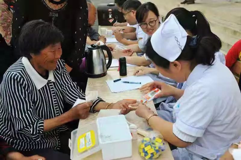 动态血糖仪哪个准一些 0d306358b5b9440eabfdce0b6e2703f7.jpeg