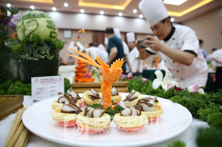内江各区gdp_内江师范学院(3)