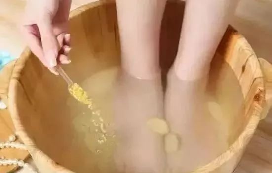 拔罐为什么不能吹空调 1a37a248f0754fe99a6daadc361bb2c3.jpeg