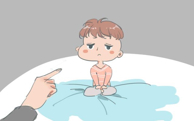                     原创            宝宝总晚上“偷偷”长个，不想让娃变成小矮子，睡前别做这些事
