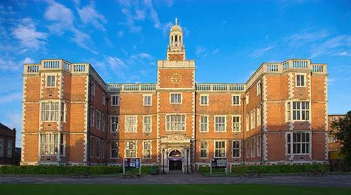 世界名校有哪些大学 2d4b5eaf2a874348a8f2976d109b8006.jpeg