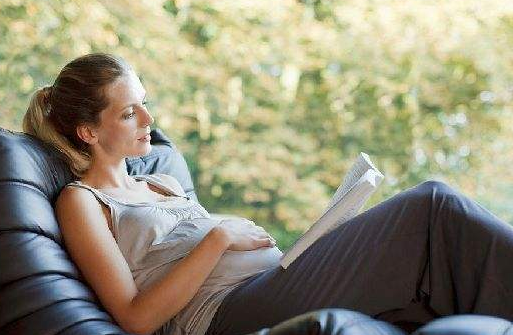                     孕妇晒太阳晒哪个部位好？孕妇晒太阳需注意的事项有哪些？