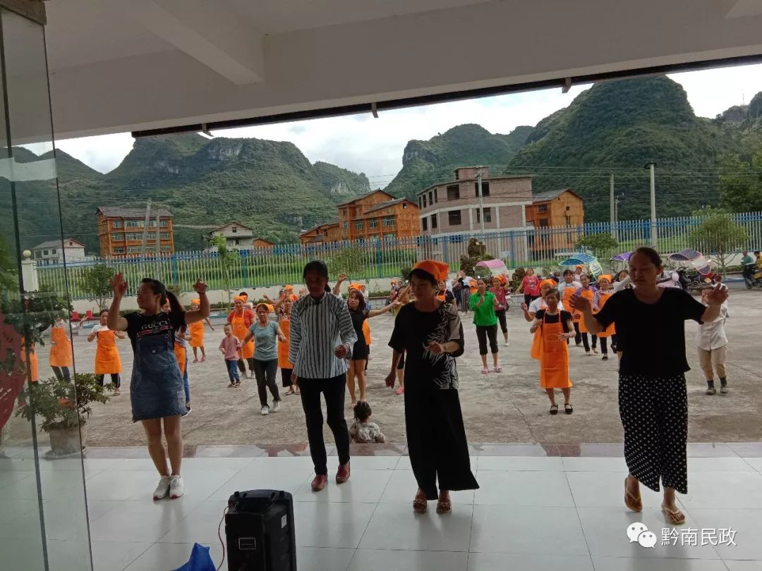 7月15日,惠水县羡塘镇又一批培训班——家政培训班在羡塘敬老院开班.
