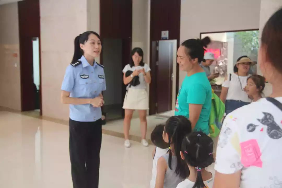 如何正确带孩子参观博物馆 60ecf43ef9184fea987deafd949f8d8d.jpeg