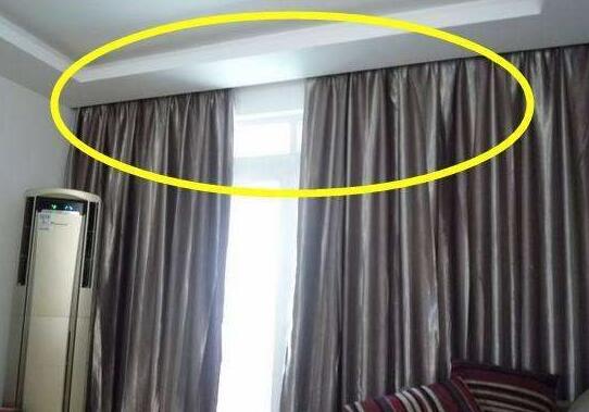此为明轨窗帘 暗轨:就是隐藏在吊顶窗帘盒里的轨道,有纳米轨道,铝