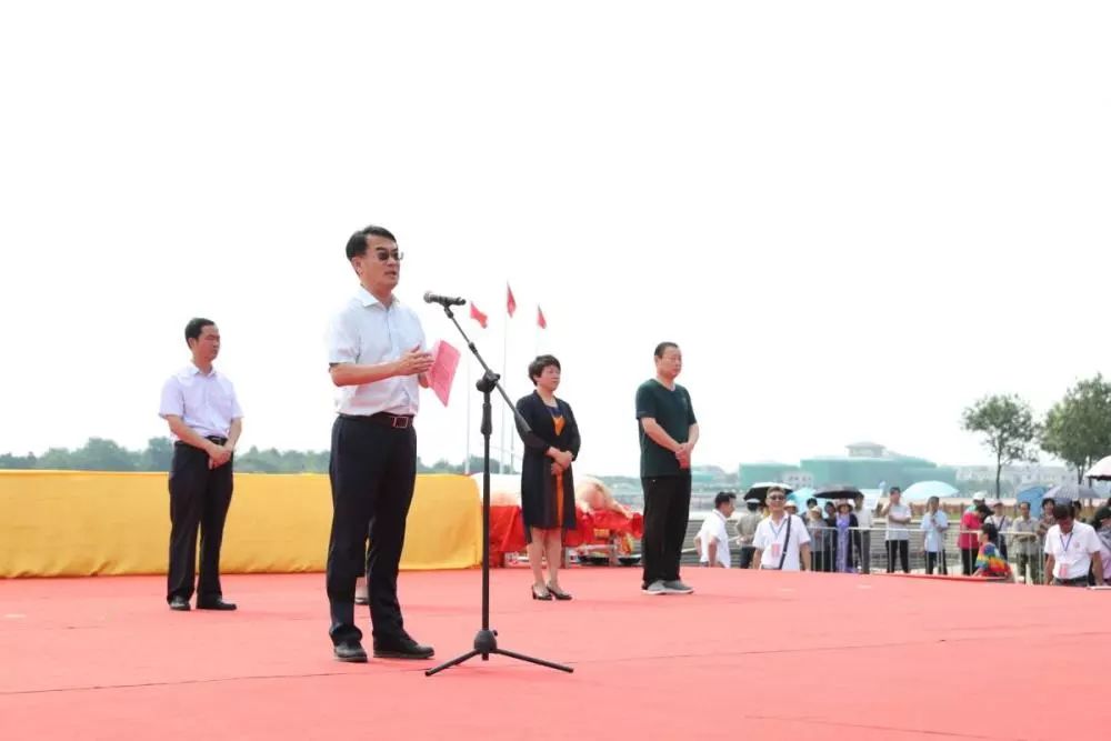 市文化和旅游局党组书记,局长卢东磊