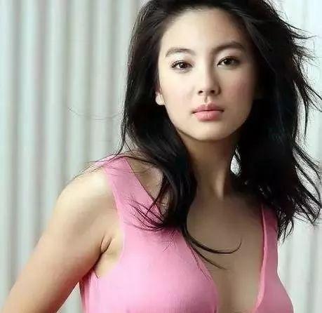 刘涛人设崩塌,大量负面照片被网友扒出,网友:圈