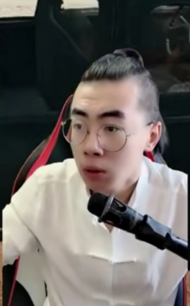 主播"食仁鱼"实战教学皮卡多城攻点,以为要吃鸡但结局亮了!