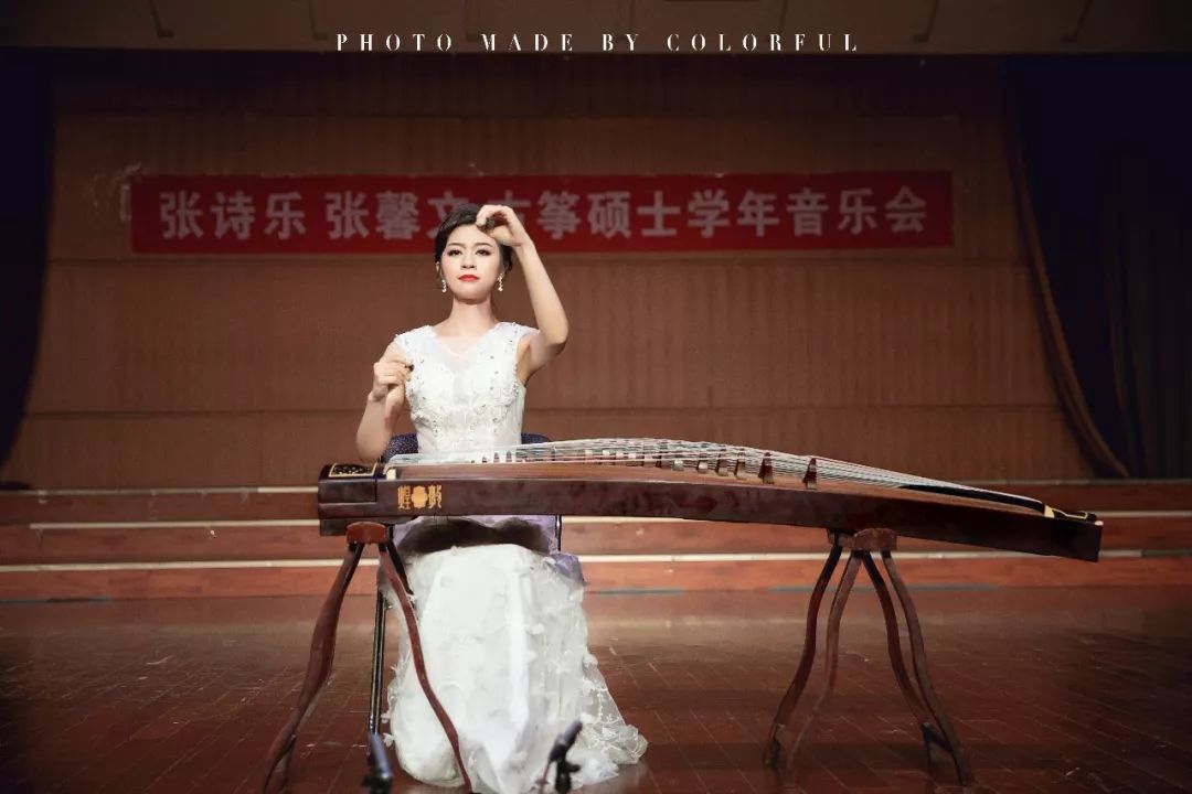 2014年以优异的成绩考入武汉音乐学院本科,师从陈韵宇老师.