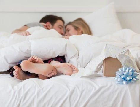 ​第二大因素：性的问题夫妻之间的性生活是婚姻必要的条件。他从一个感