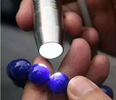                     知道了这几个青金石的辨假方法，看谁还敢骗你！