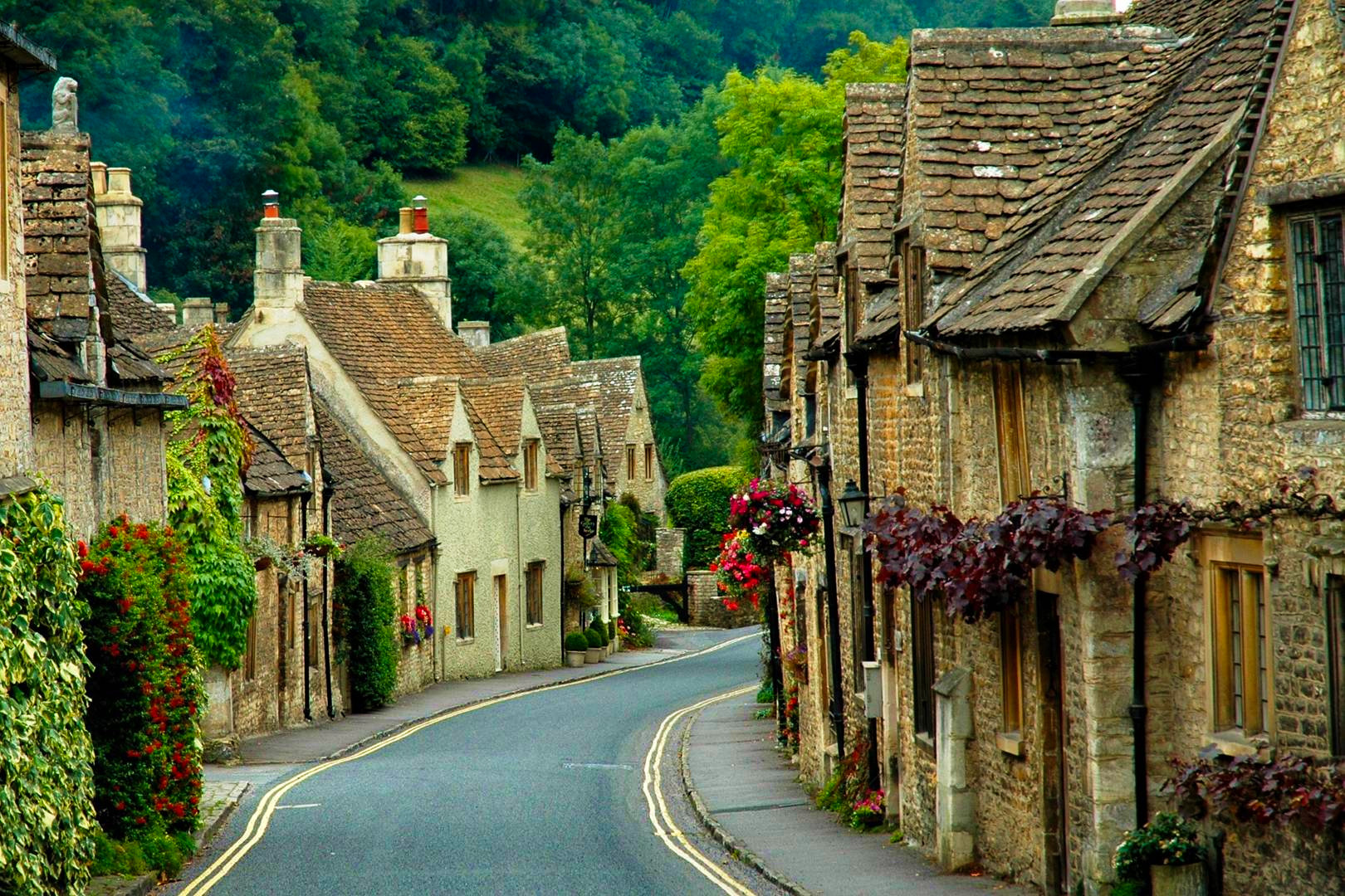 漂亮的英格兰村庄小道-欧莱凯设计网