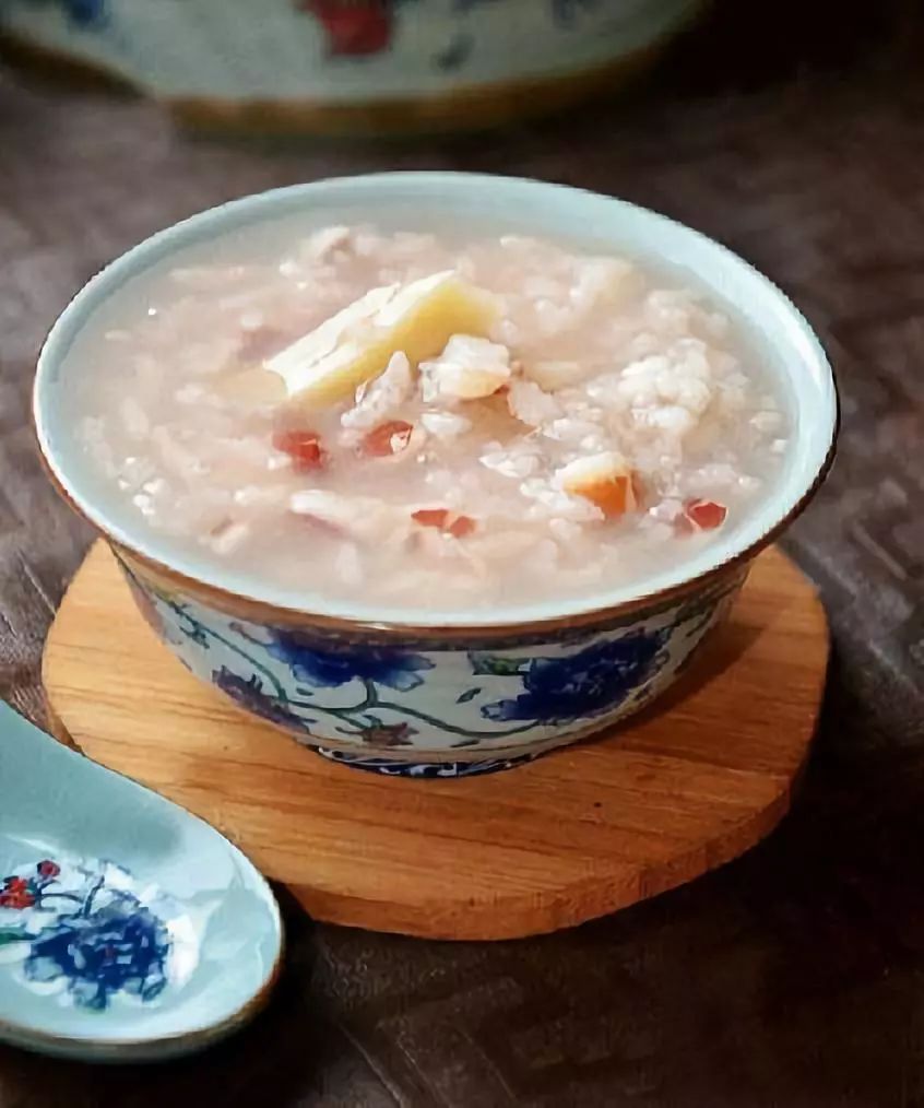 如何给宝宝做辅食粥 b4ceda8ce7614ab09e097f744b61b24b.jpeg