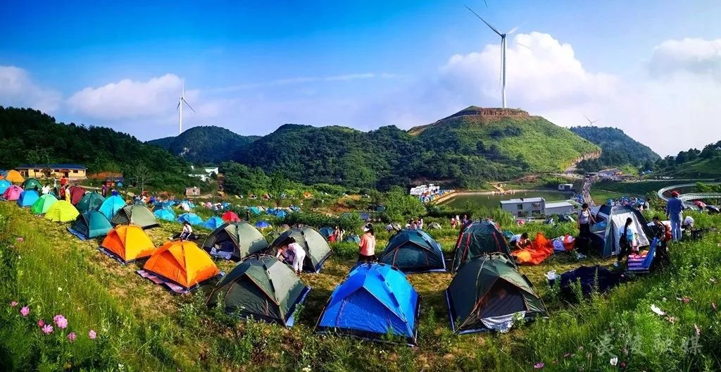 百里荒露营人均多少钱_露营帐篷(2)