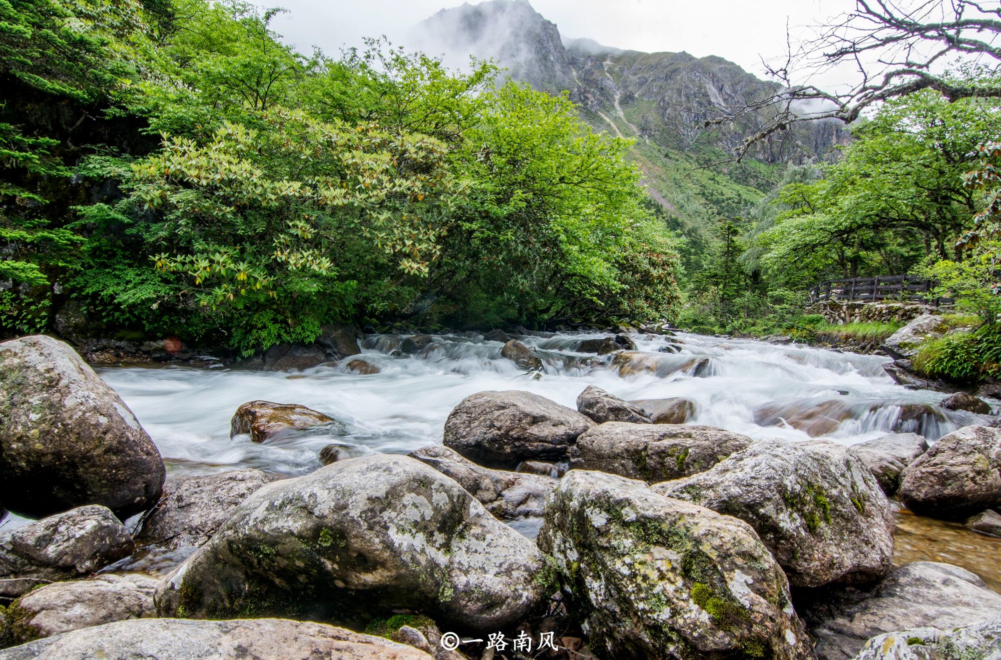 四川這個地方美呆了，雲霧升騰似仙境，青山綠水就是金山銀山！ 旅遊 第2張