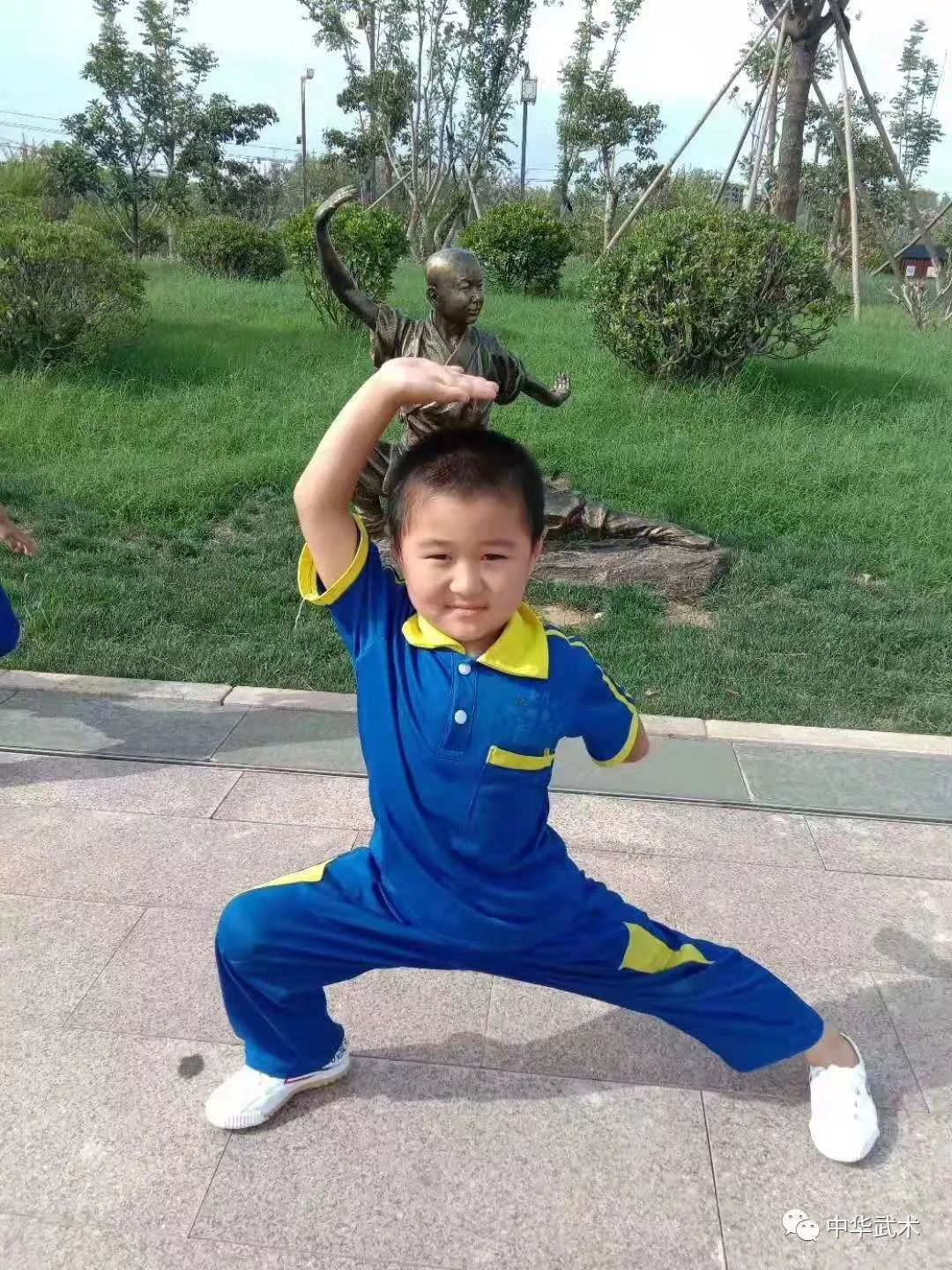 e4cf40f0238d4bdaba08e1bda1ff4d6f.jpeg