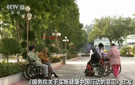 中国60岁以上的老人有多少人口_中国60岁以上老人占比(2)