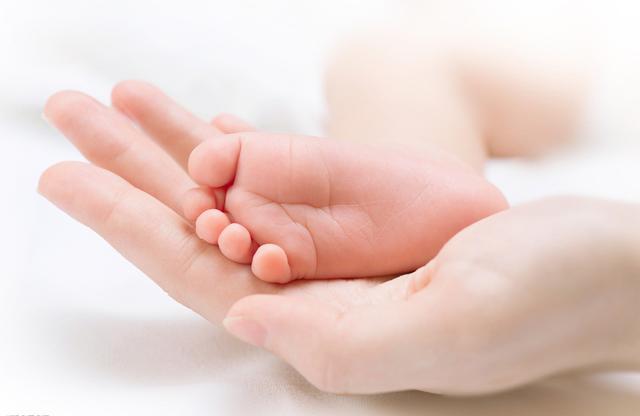                     原创            婴幼儿护理，身体这3个部位最容易被忽视，早注意对孩子好