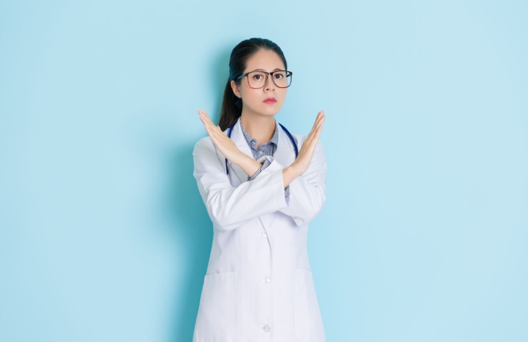                     孕期爆痘生男孩？别让谣言误了你，关于成人痘，你要知道这些