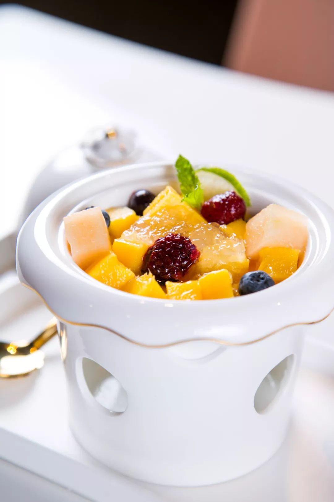 哈密瓜怎么切成小丁 1b7375c8952a4d1cbe208a5f1b6e6b47.jpeg