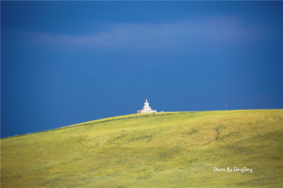 一样的广阔,有着与人一样的宽大胸怀,大自然真是人间最美丽的造物主。