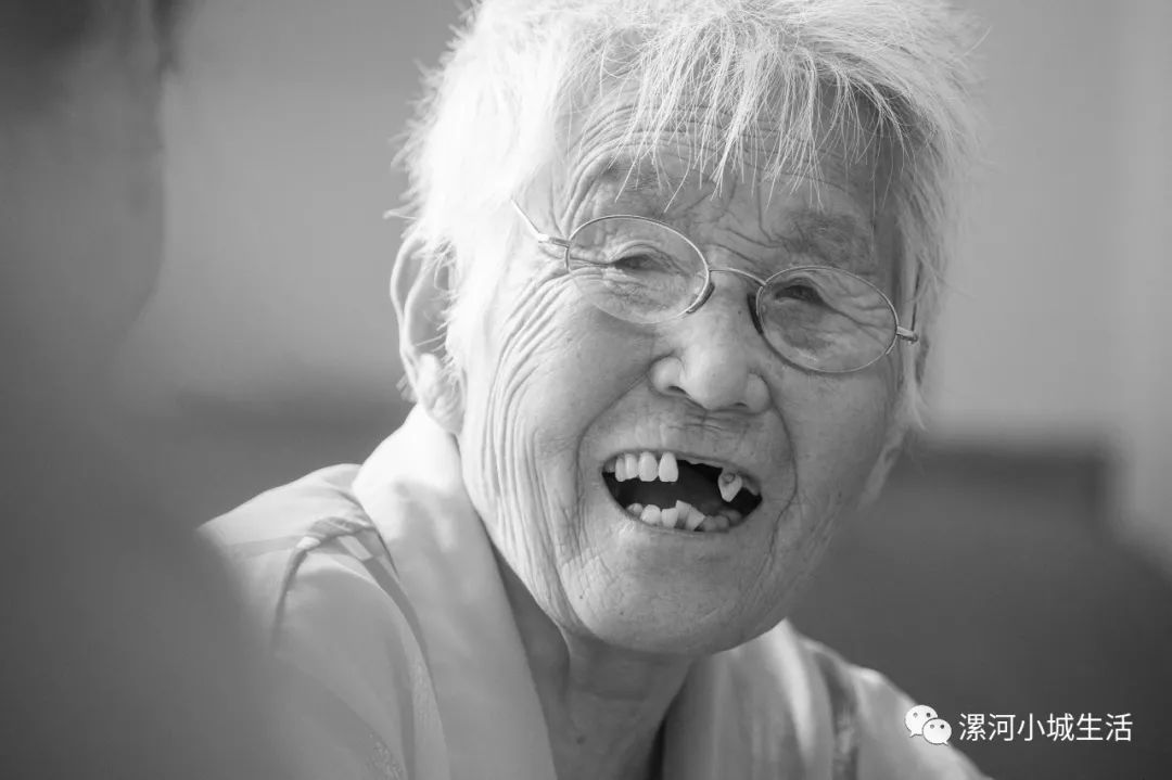 致敬!93岁女英雄在漯河去世!曾跨战马,爬城楼,