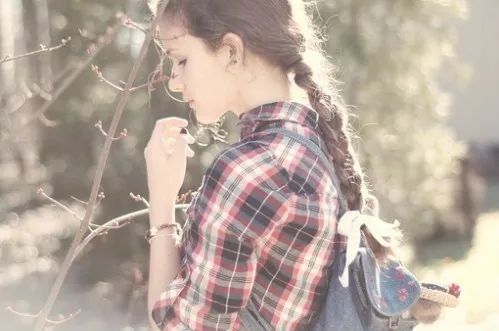 怎样做女人经典语录 4ca387f938da443f84a9feca70889a0e.jpeg