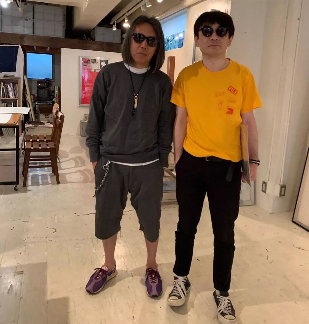 就在今天下午,藤原浩本人晒出了小段视频,刚开始以为他在贮藏室翻到