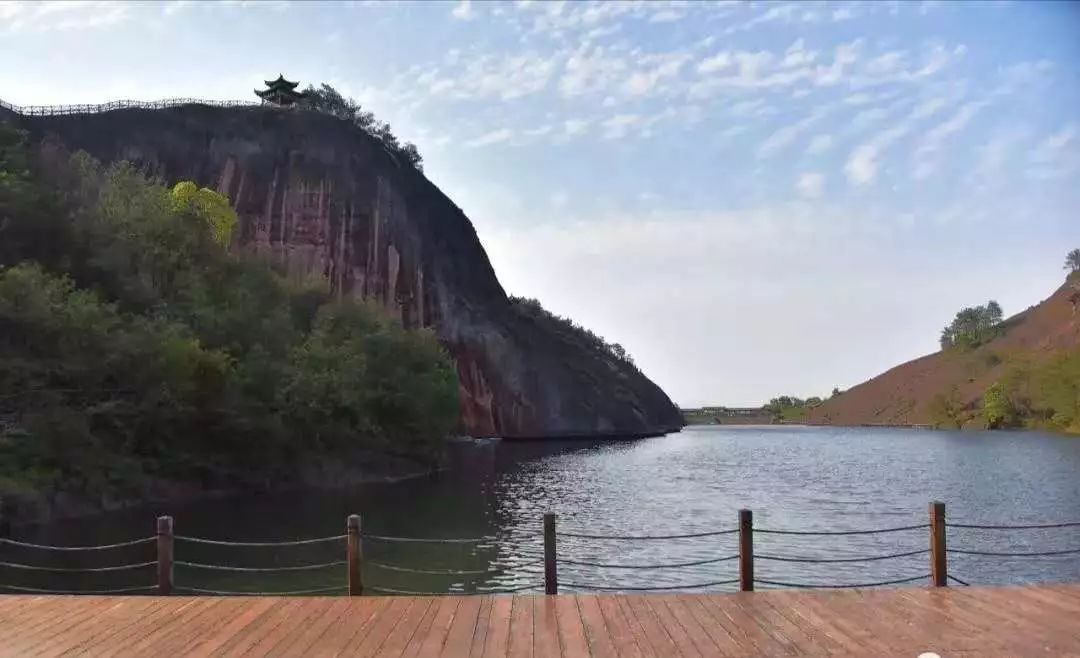 弋阳龙门湖景区灯光节门票你买我就送送完为止