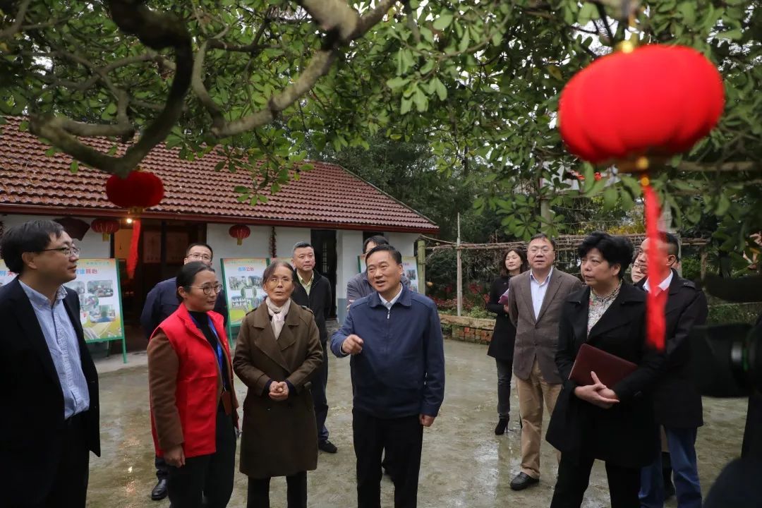 【十佳志愿者】大爱暖童心 ——记泥城镇社区志愿者陈