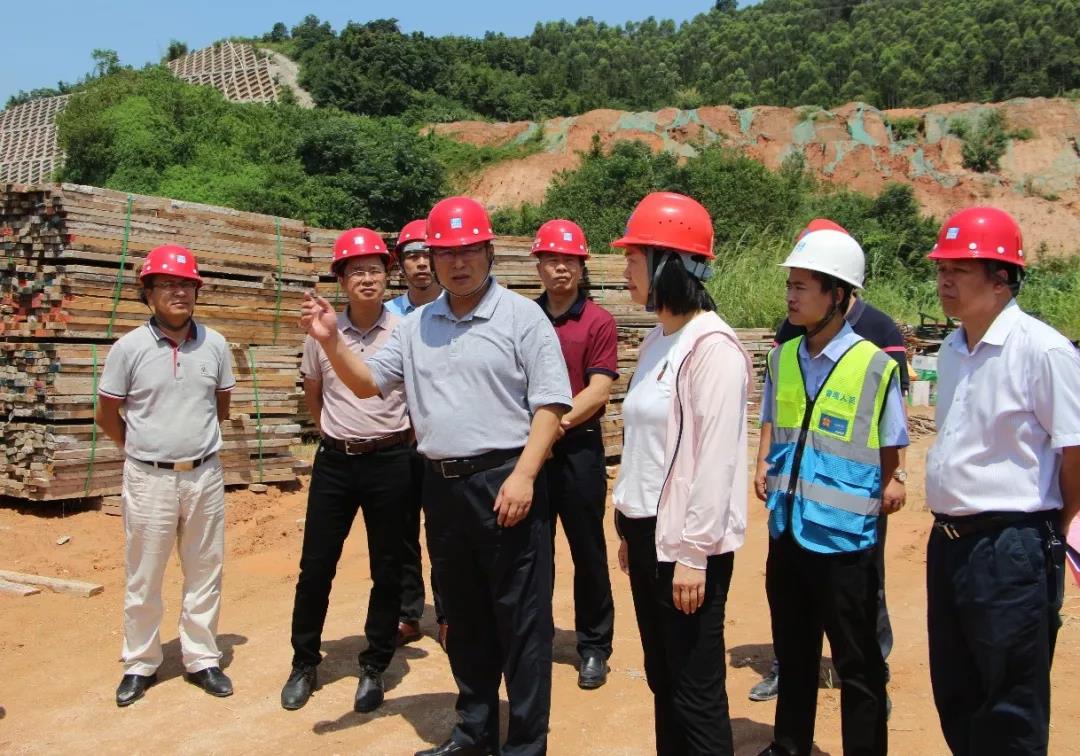 县委书记谢桂坤现场督查加快推进钱学森学校建设