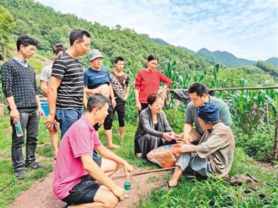 海外华侨大爱助力脱贫攻坚(侨界关注) 澳门博九赌场